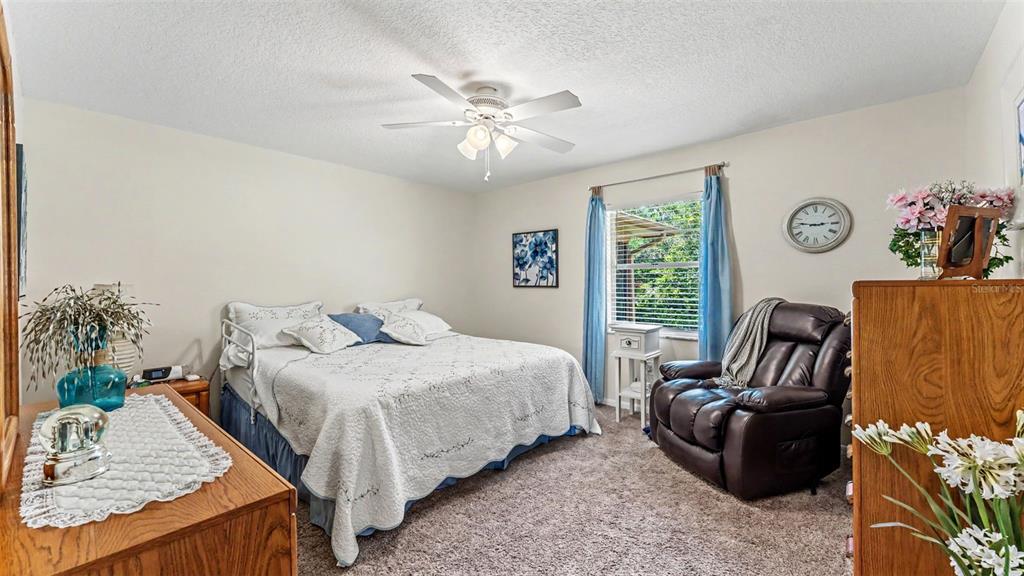 308 High View Lane Lakeland, FL 33803 - Photo 5 of 37