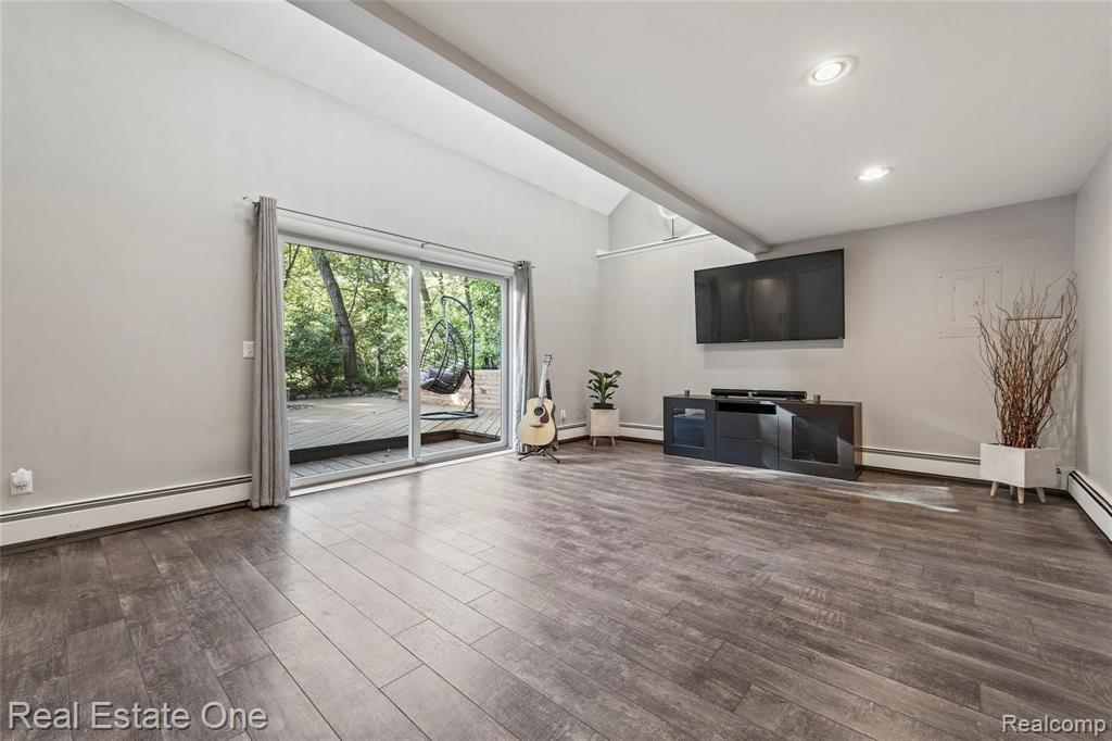 29630 Sugar Spring Road Farmington Hills, MI 48334 - Photo 25 of 55