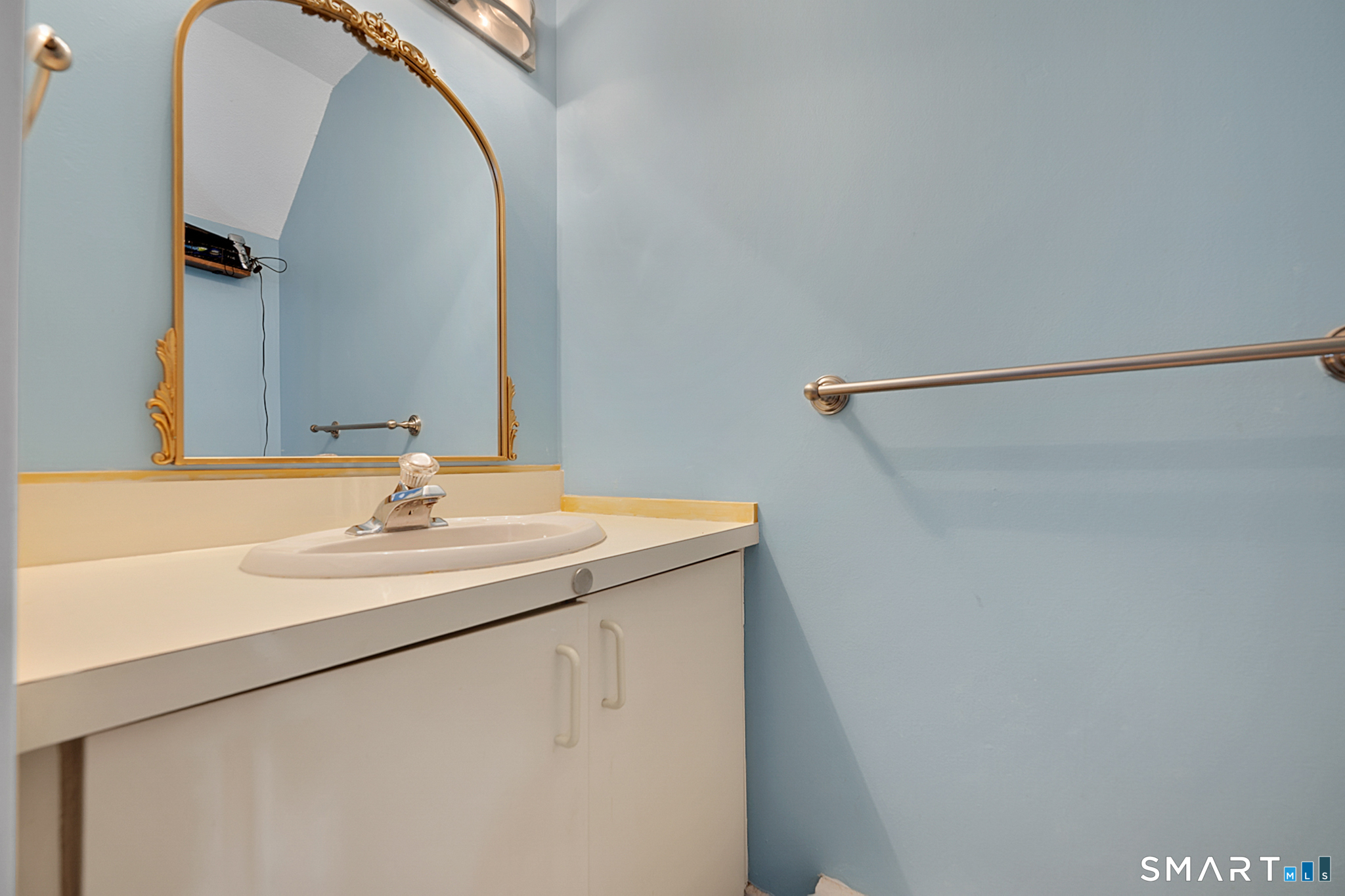 585 Park Road, Unit 72 Waterbury, CT 06708 - Photo 6 of 11