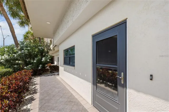 $239,000 | 7050 Sunset Drive South, Unit 105, South Pasadena, FL 33707