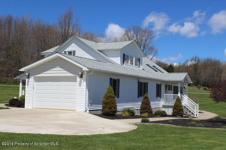 124 Shust Road Carbondale, PA 18407 - Photo 6 of 68 Gallery Image 6