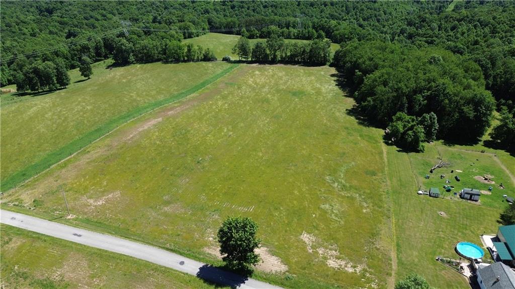 187 Sumey Road McClellandtown, PA 15458 - Photo 7 of 11