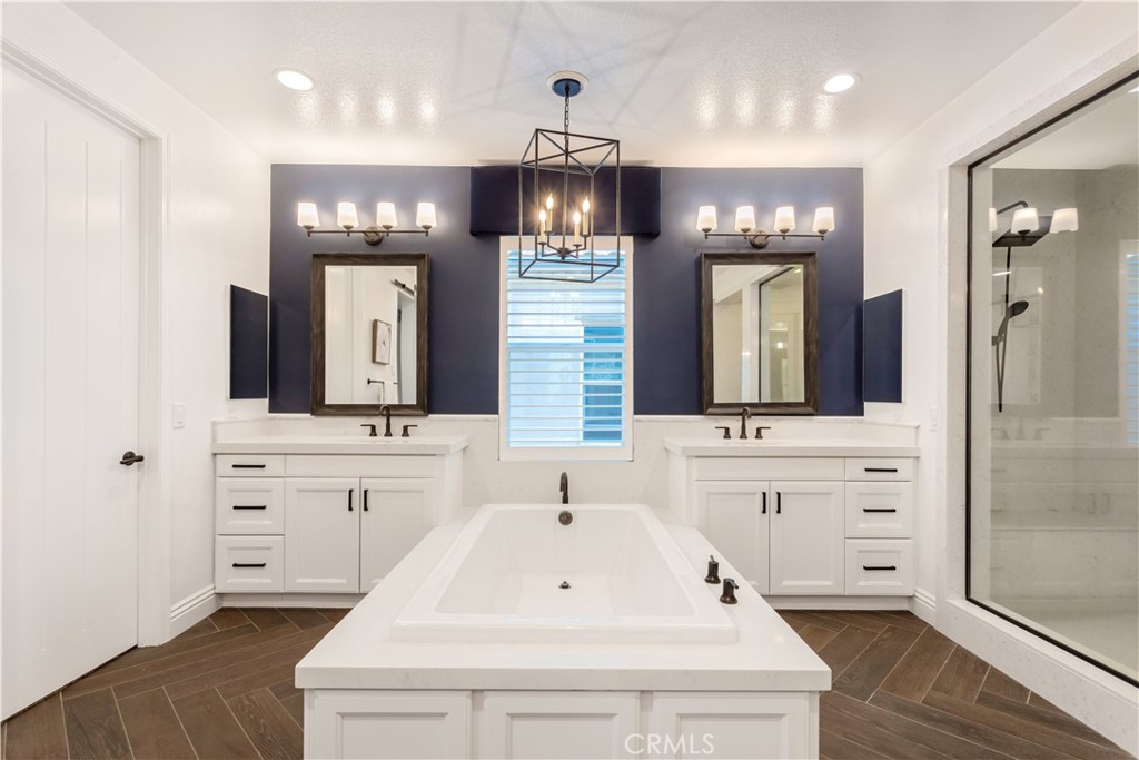 12213 Cortona Place Riverside, CA 92503 - Photo 55 of 75 Second Floor Primary Bathroom