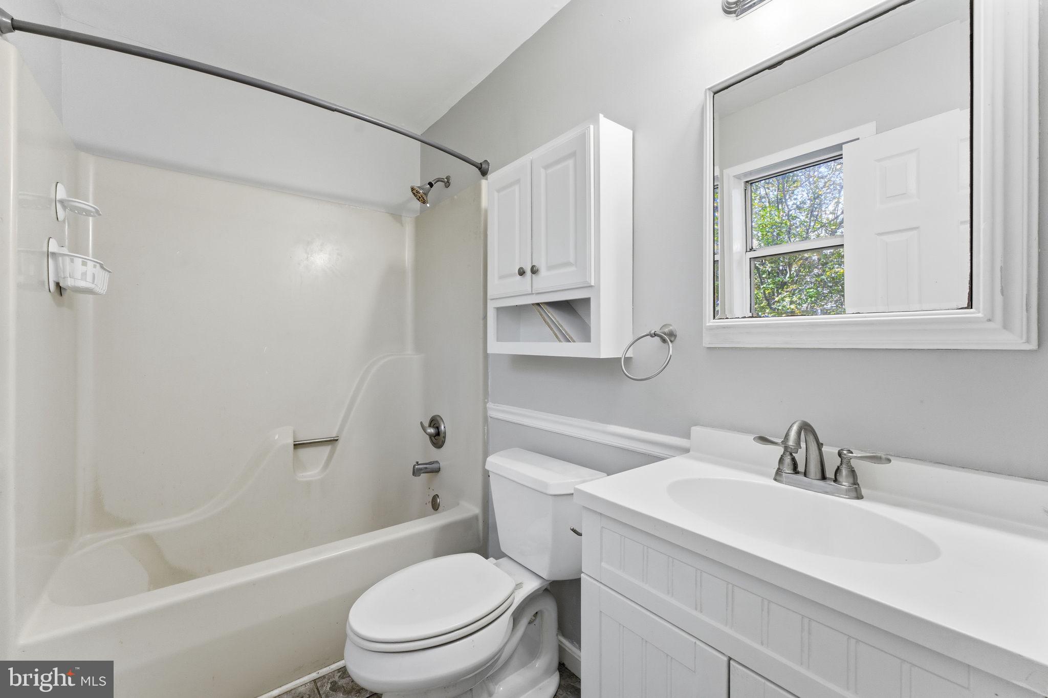 817 Bison Court Lusby, MD 20657 - Photo 15 of 27 Full Bath 2