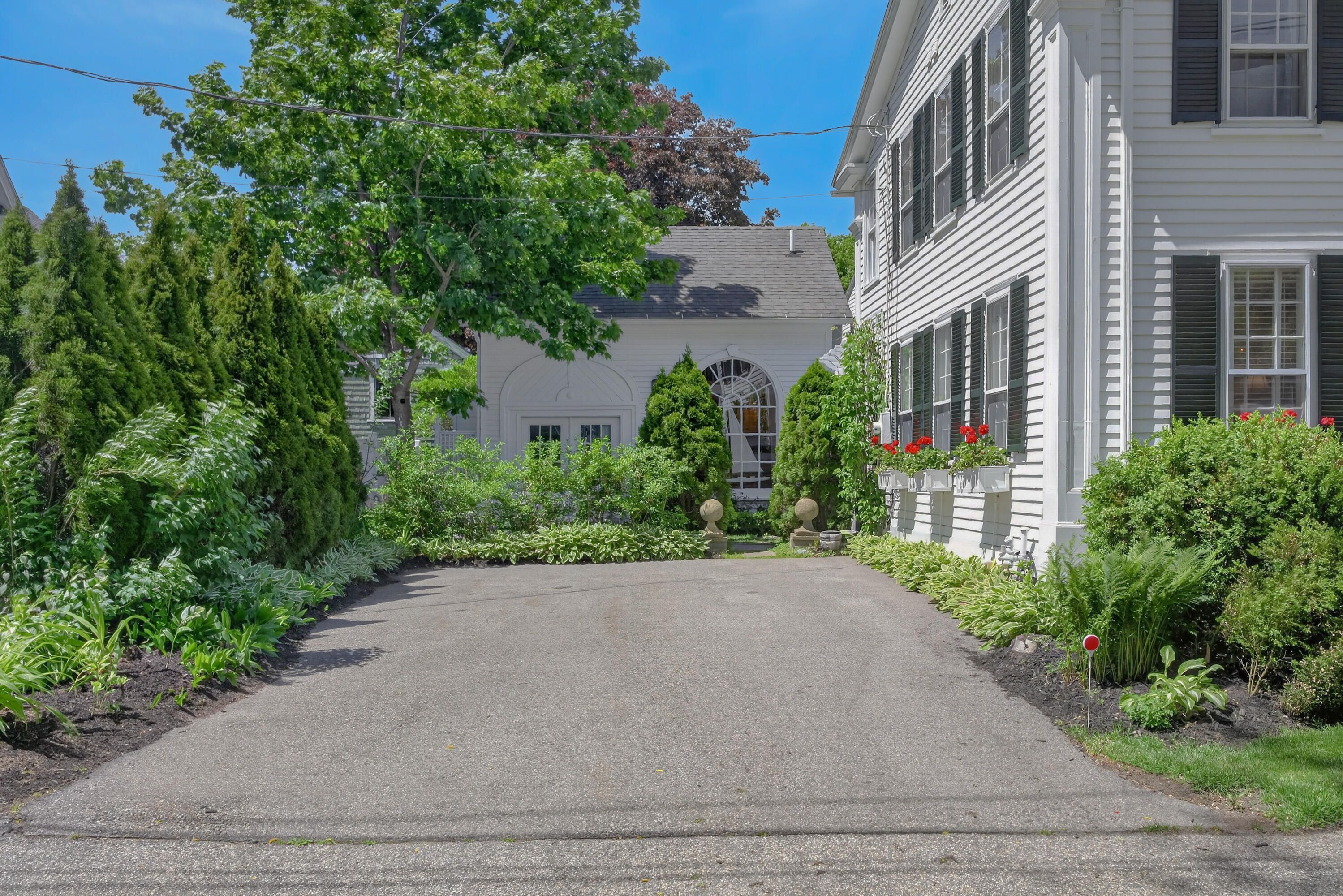 4 Elm Street Kennebunkport, ME 04046 - Photo 4 of 50 13_4 Elm St,_Morneau Studios