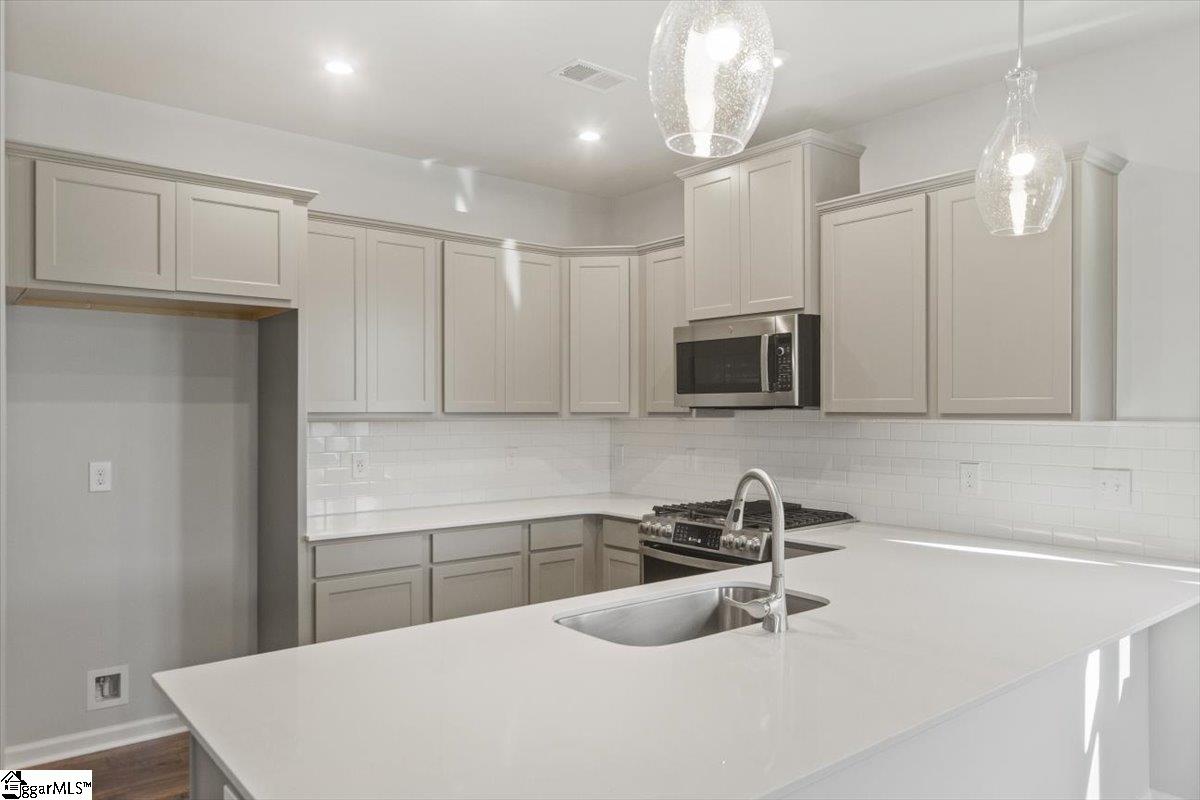 4022 Francis Spg Way Inman, SC 29349 - Photo 9 of 17 Gallery Image 9