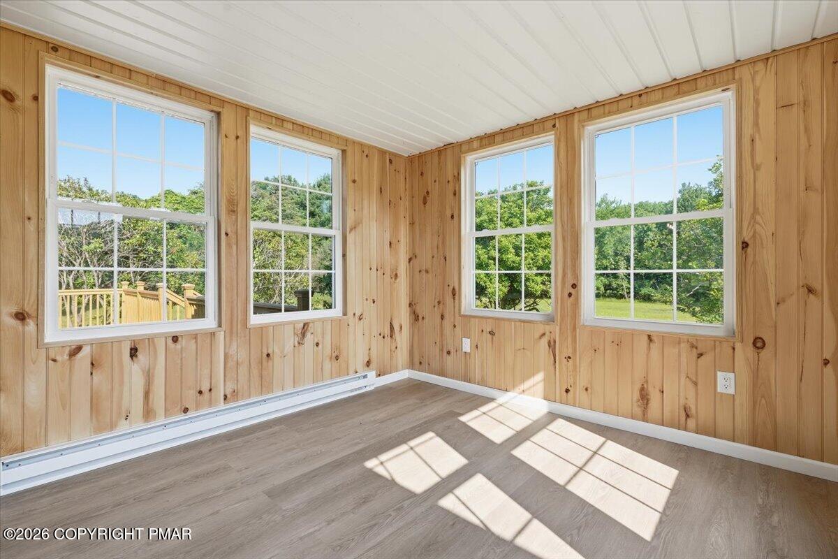 129 Rinker Road Stroudsburg, PA 18360 - Photo 26 of 64 4 SEASON ROOM