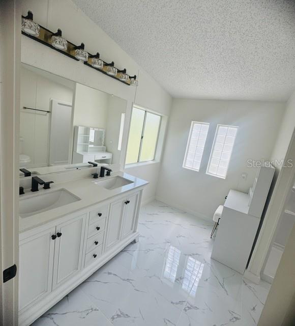 11898 Southwest 36 Way Webster, FL 33597 - Photo 13 of 40