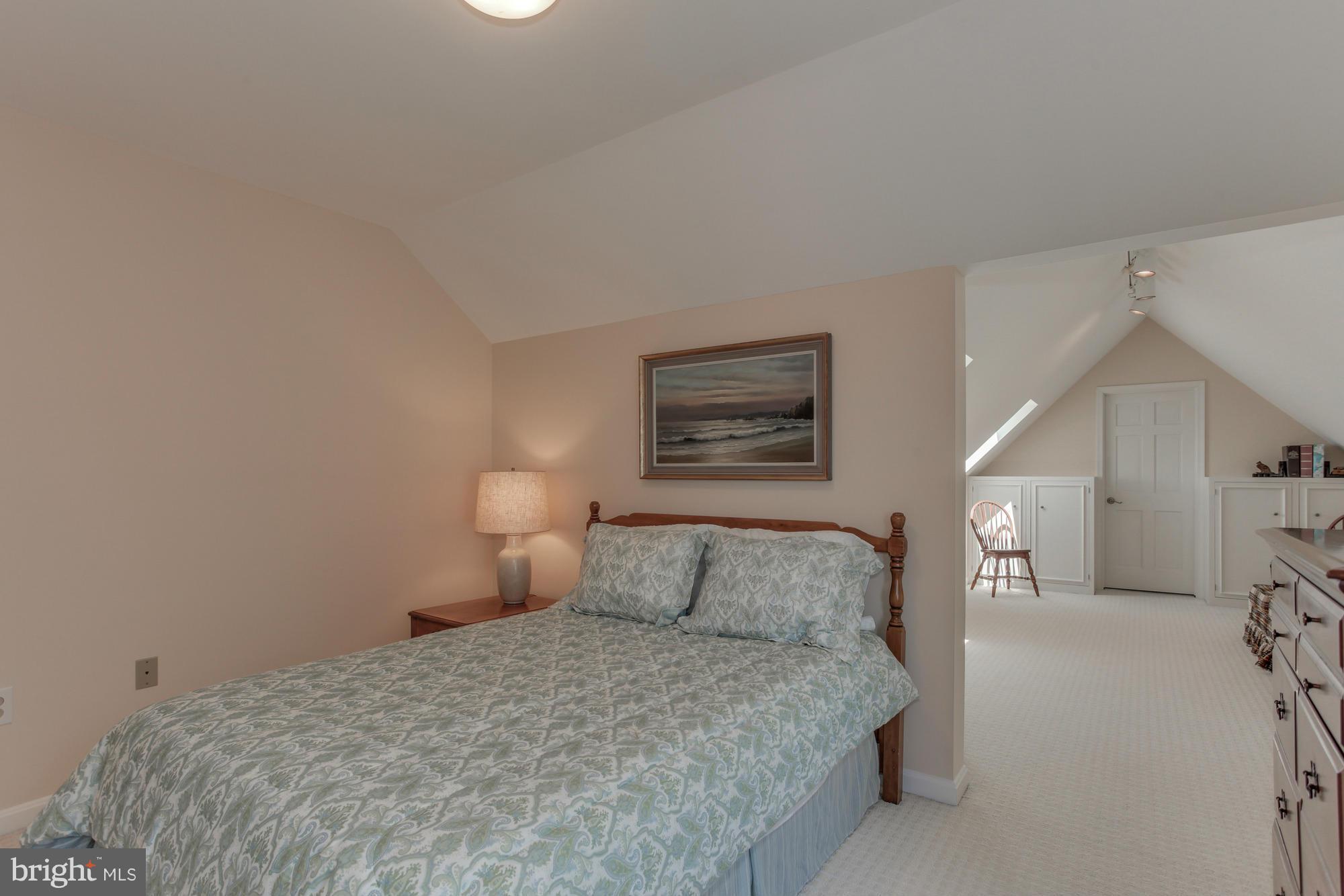 2815 Cox Neck Road Chester, MD 21619 - Photo 19 of 30 Guest BR with large sitting area attached
