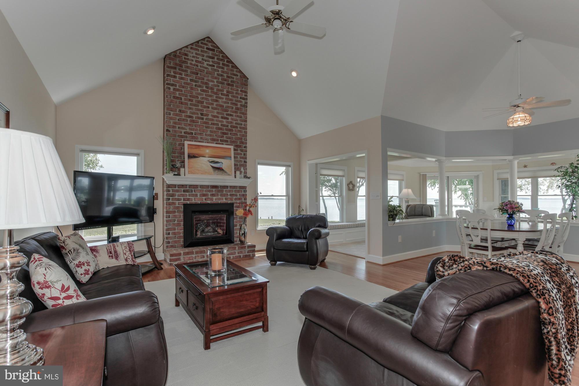 2815 Cox Neck Road Chester, MD 21619 - Photo 9 of 30 Family Room