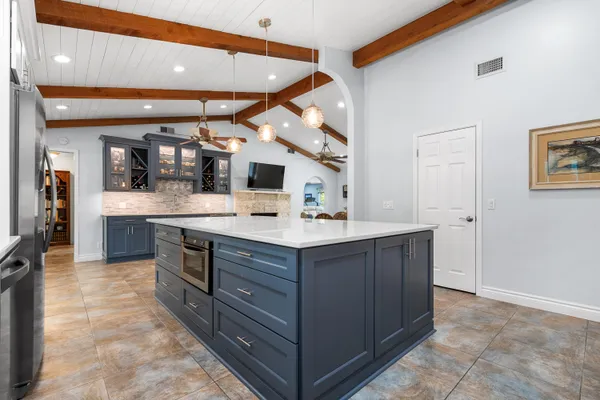 $1,690,000 | 19785 Castlewood Drive, Jupiter, FL 33458