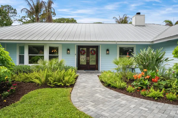 $1,690,000 | 19785 Castlewood Drive, Jupiter, FL 33458