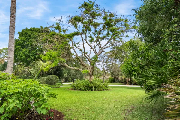 $1,690,000 | 19785 Castlewood Drive, Jupiter, FL 33458