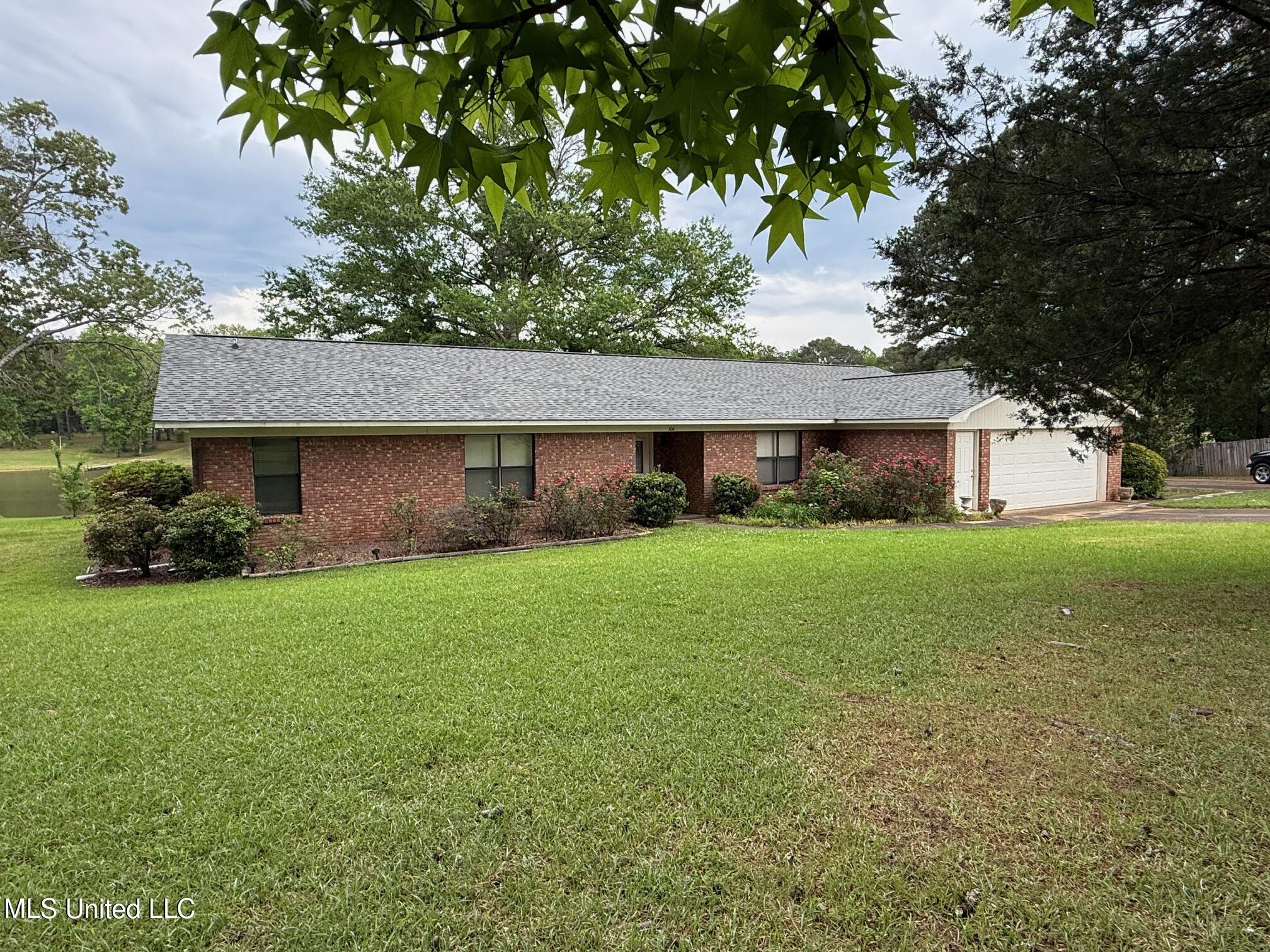 106 Skiers Point Canton, MS 39046 - Photo 11 of 71 IMG_3462