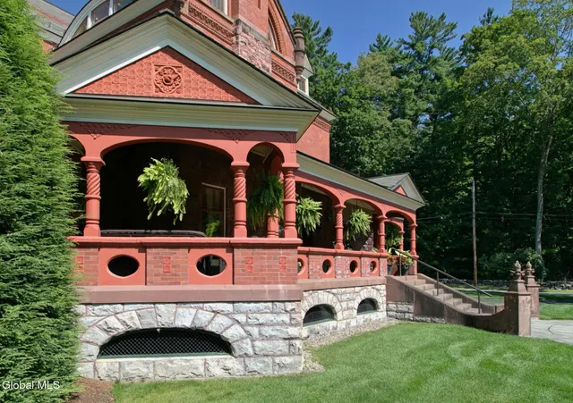 $7,990,000 | 795 North Broadway, Saratoga Springs, NY 12866