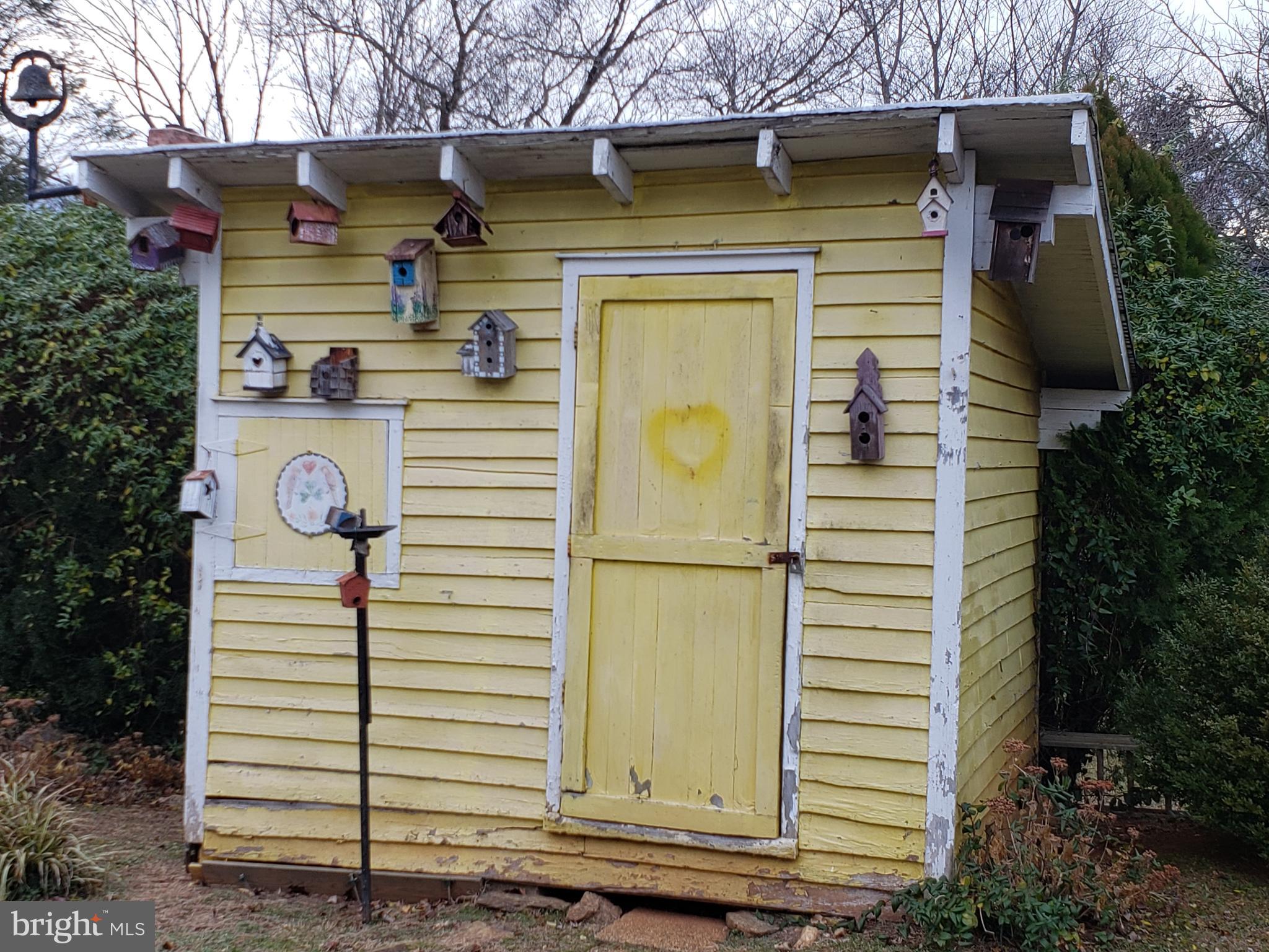 309 Wheeler Street Washington, VA 22747 - Photo 2 of 12 Shed.