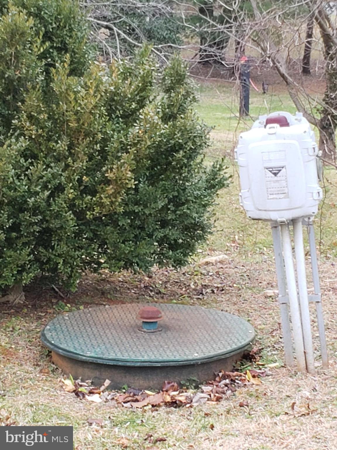 309 Wheeler Street Washington, VA 22747 - Photo 7 of 12 Town sewer system.