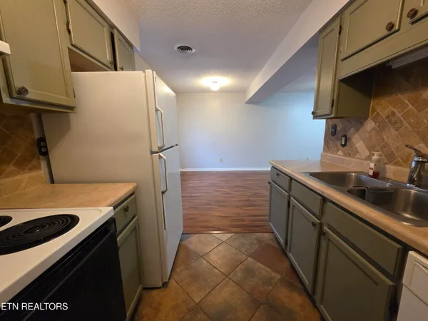 $1,500 | 6505 Doe Creek Way, Knoxville, TN 37918