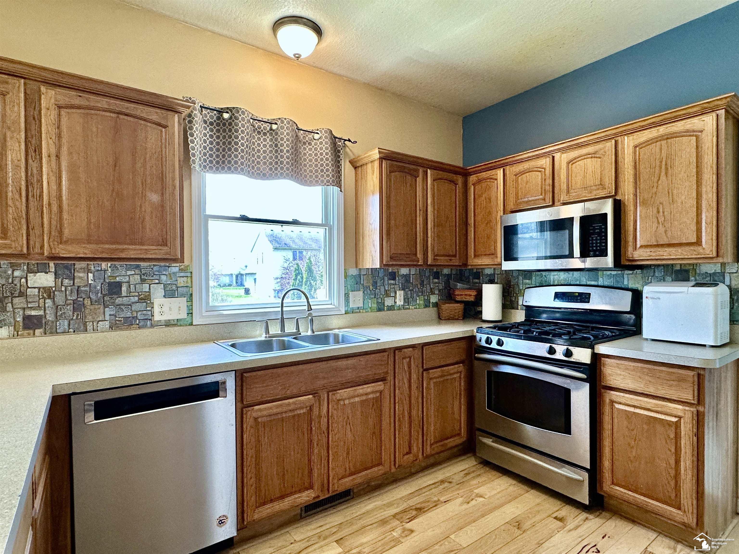 429 West Hurd Road Monroe, MI 48162 - Photo 22 of 40