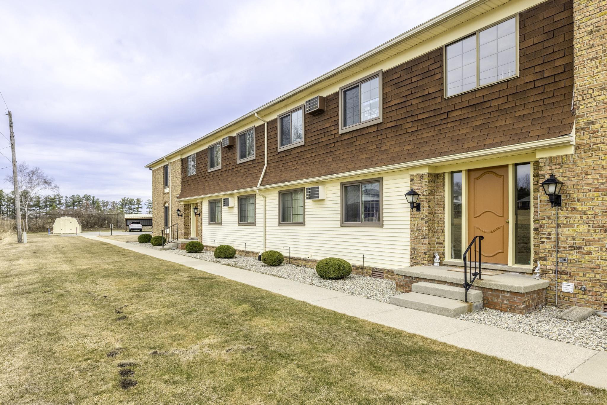 1900 River E6 Road Marysville, MI 48040 - Photo 23 of 30 Sidewalks