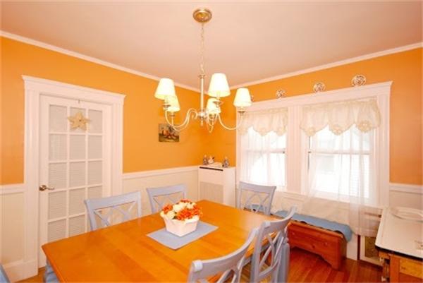 17 Cotter Road, Unit 17 Newton, MA 02468 - Photo 5 of 18 a dining room with a table and chairs