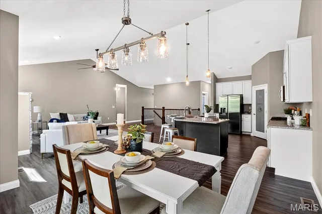 $580,000 | 516 Ingleside Lane, O'Fallon, IL 62269