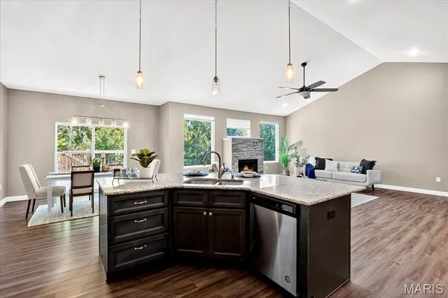 $580,000 | 516 Ingleside Lane, O'Fallon, IL 62269