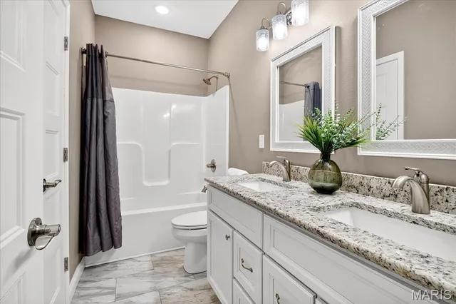 $580,000 | 516 Ingleside Lane, O'Fallon, IL 62269