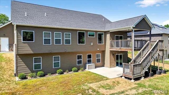 $580,000 | 516 Ingleside Lane, O'Fallon, IL 62269