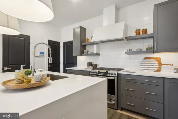 $489,999 | 105 East Cromwell Street, Unit 1004, Baltimore, MD 21230