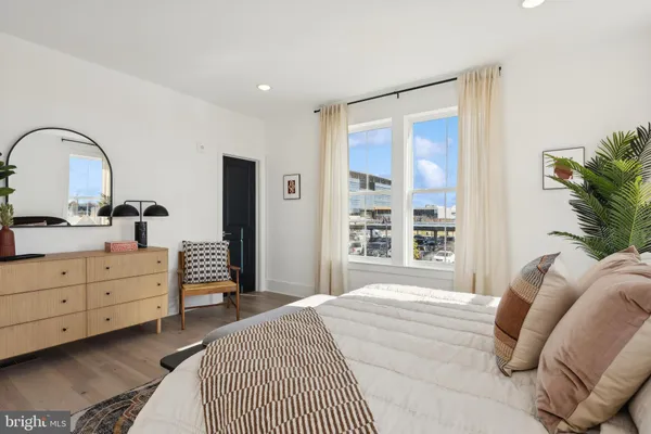 $489,999 | 105 East Cromwell Street, Unit 1004, Baltimore, MD 21230