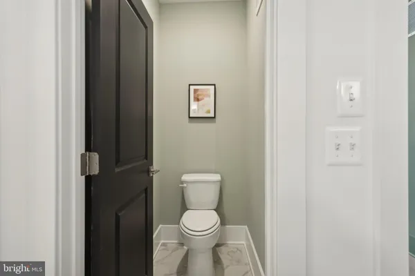 $489,999 | 105 East Cromwell Street, Unit 1004, Baltimore, MD 21230