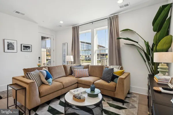 $489,999 | 105 East Cromwell Street, Unit 1004, Baltimore, MD 21230