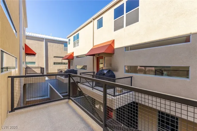 $479,900 | 2002 Lewis Avenue, Las Vegas, NV 89101