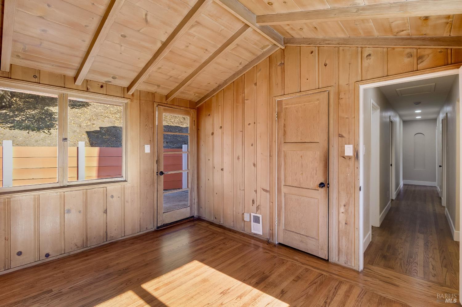 3384 Deer Hill Road Lafayette, CA 94549 - Photo 27 of 79 Gallery Image 27