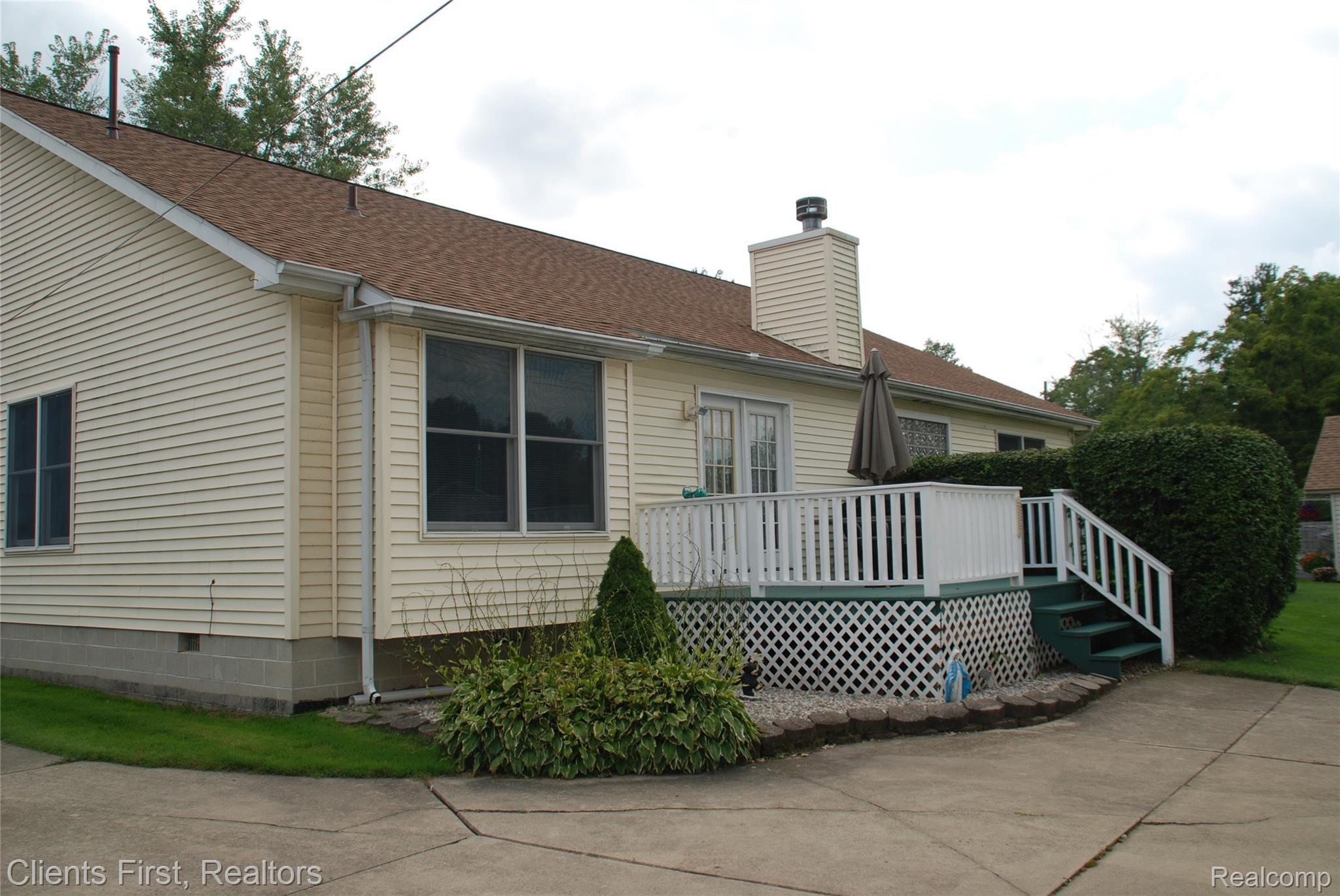 41700 Savage Road Belleville, MI 48111 - Photo 6 of 29 DSC_0123.JPG