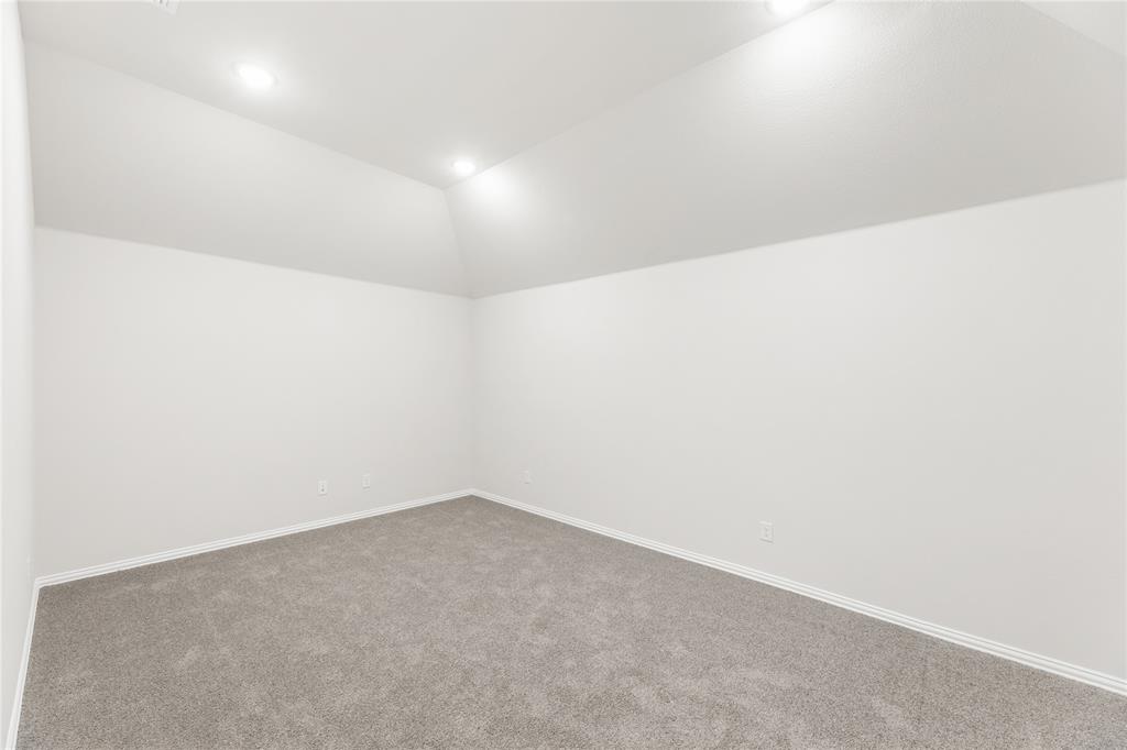 8 Grouse Circle Sanger, TX 76266 - Photo 34 of 40 a view of an empty room