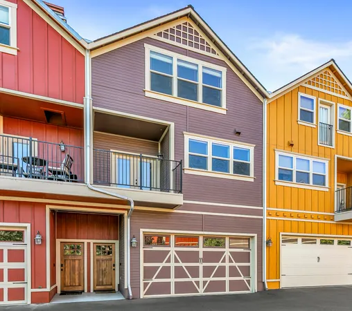 $419,000 | 440 North 4th Street, Unit 104, Jacksonville, OR 97530