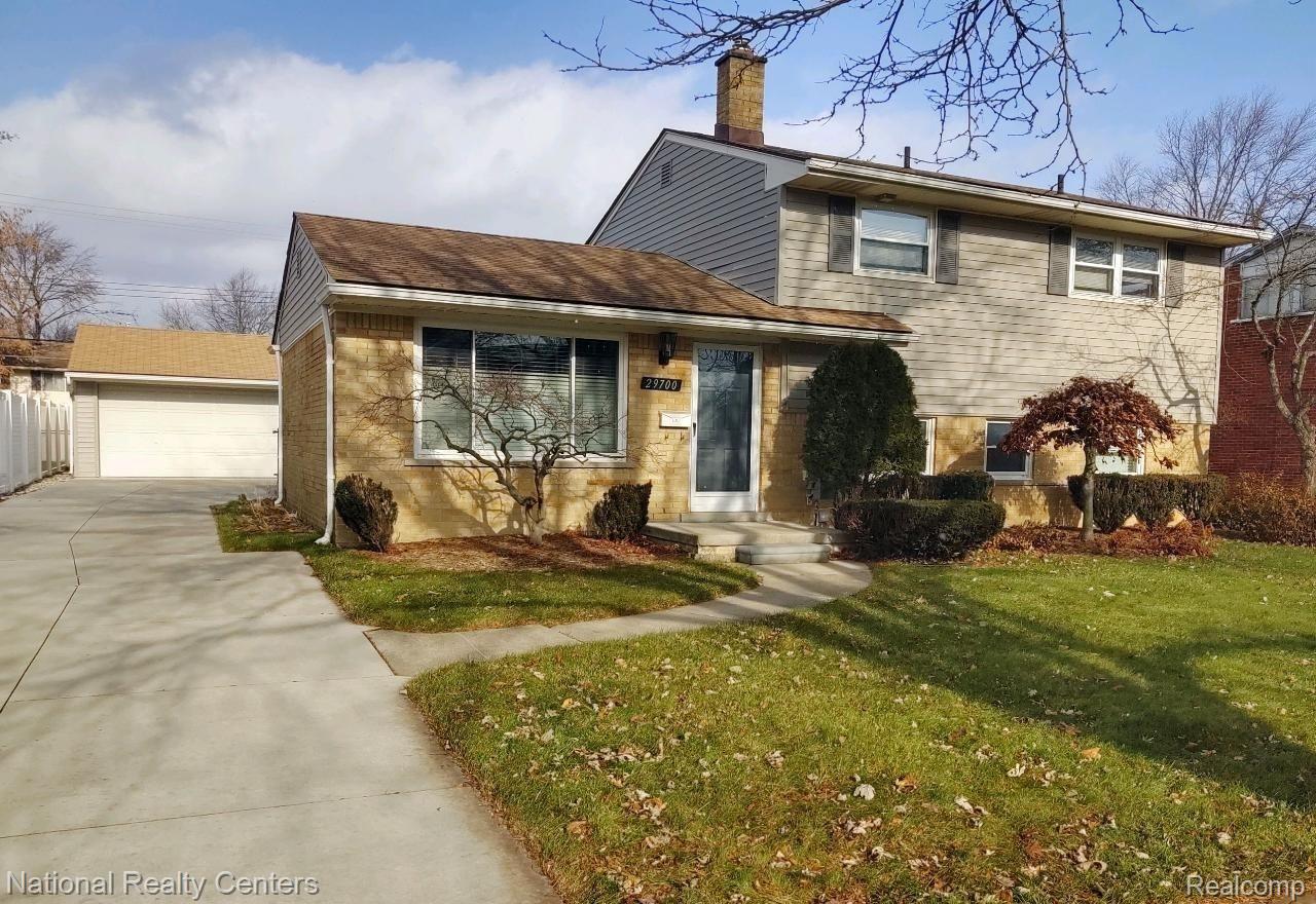 29700 Curtis Road Livonia, MI 48152 - Photo 1 of 18 29700 Curtis front pic.jpg