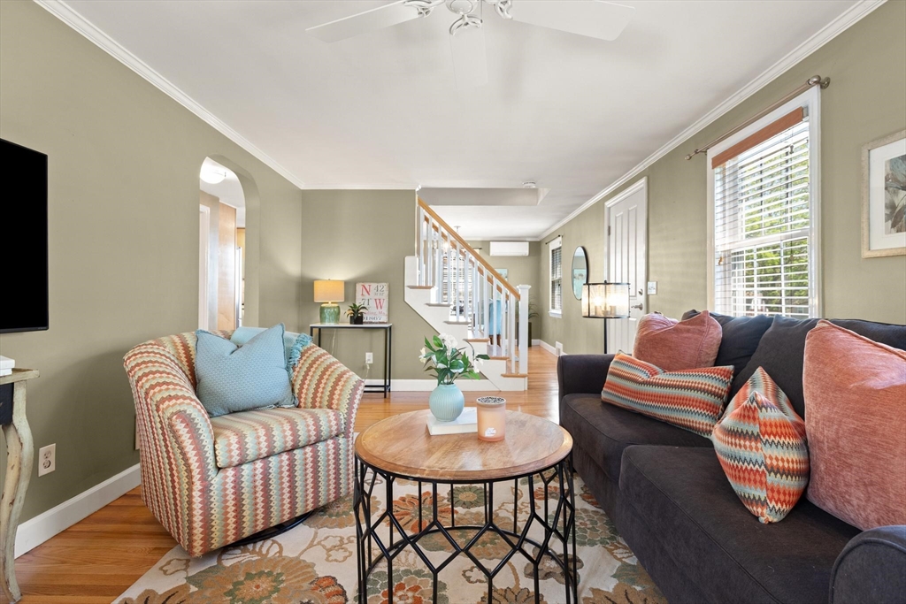 82 Orange Street Reading, MA 01867 - Photo 10 of 32