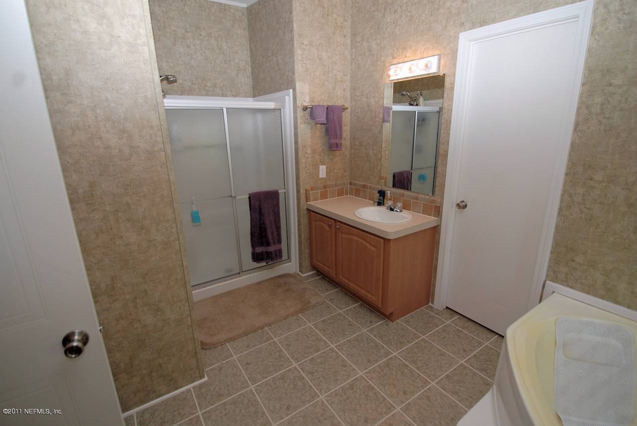 43327 Ratliff Road Callahan, FL 32011 - Photo 14 of 30 Master Bath view 2