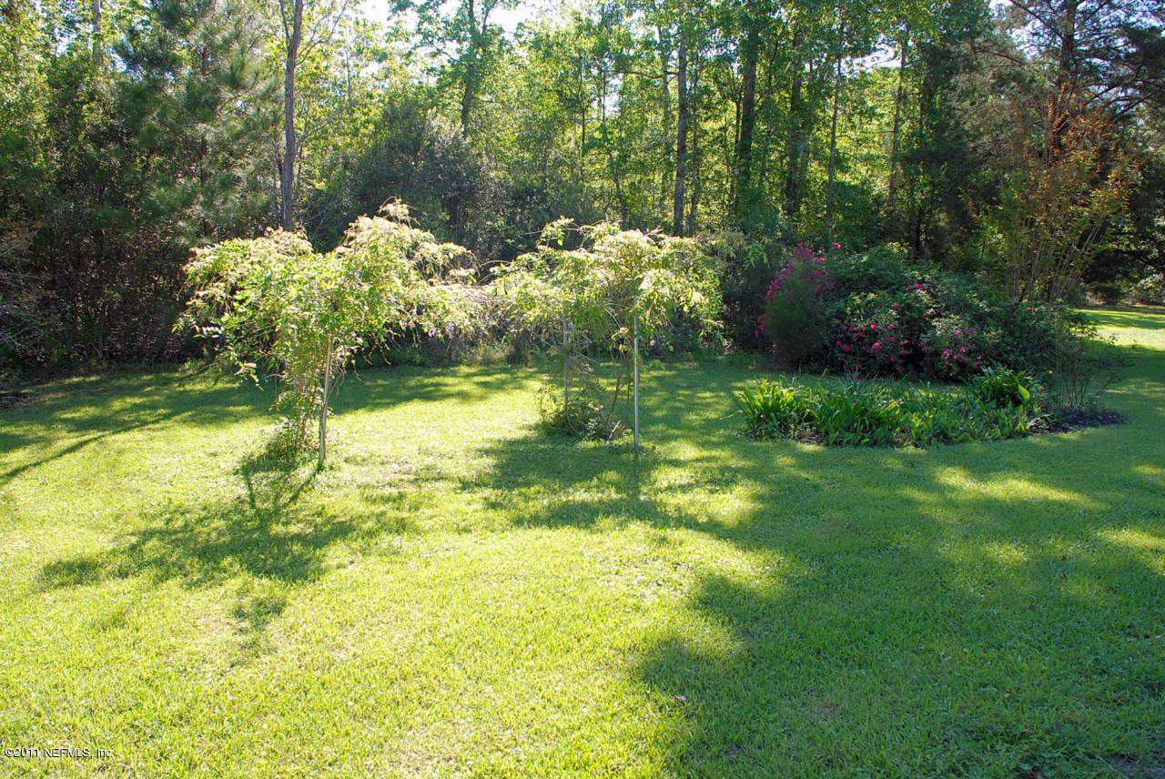 43327 Ratliff Road Callahan, FL 32011 - Photo 20 of 30 Garden Area view 2