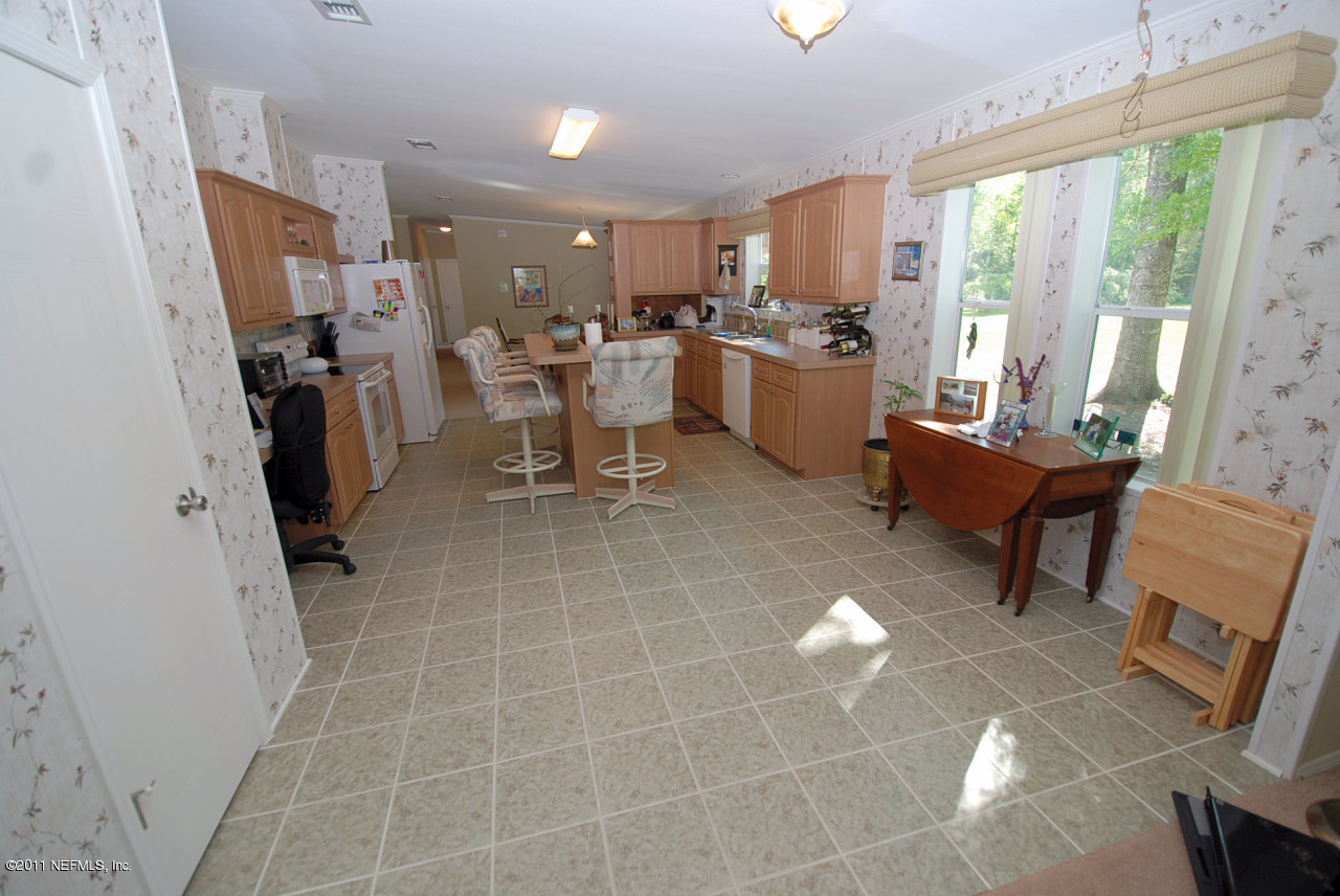43327 Ratliff Road Callahan, FL 32011 - Photo 7 of 30 Eat-In Space in Kitchen