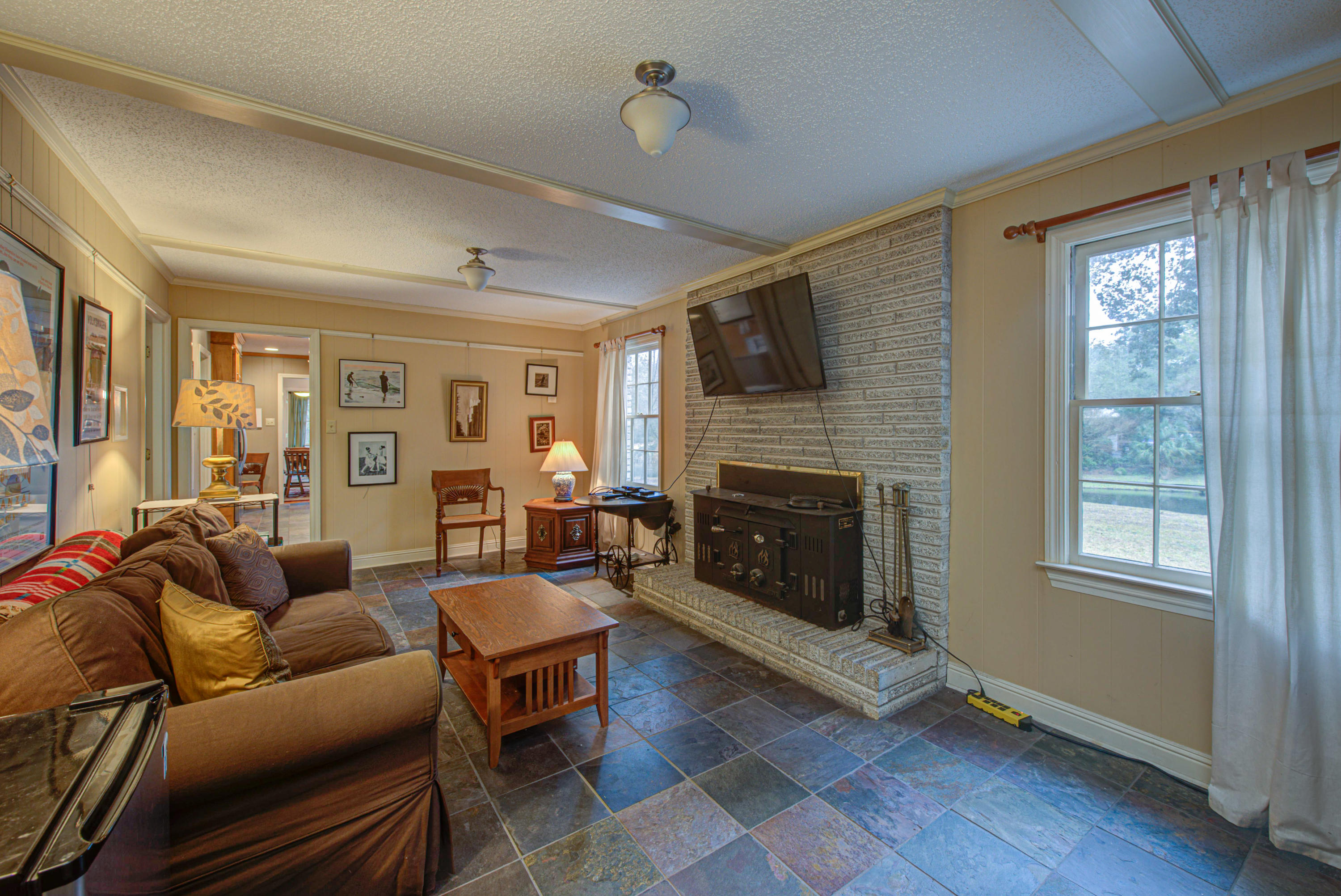 746 Willow Lake Road Charleston, SC 29412 - Photo 14 of 31 Family Room with Fire Place