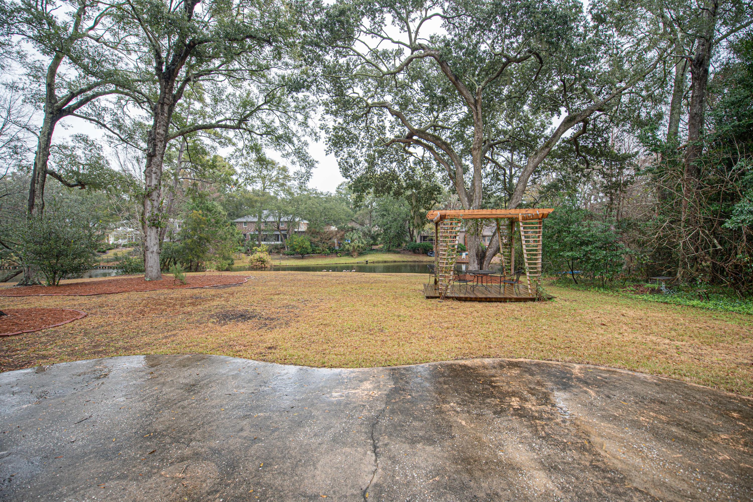 746 Willow Lake Road Charleston, SC 29412 - Photo 28 of 31 Patio