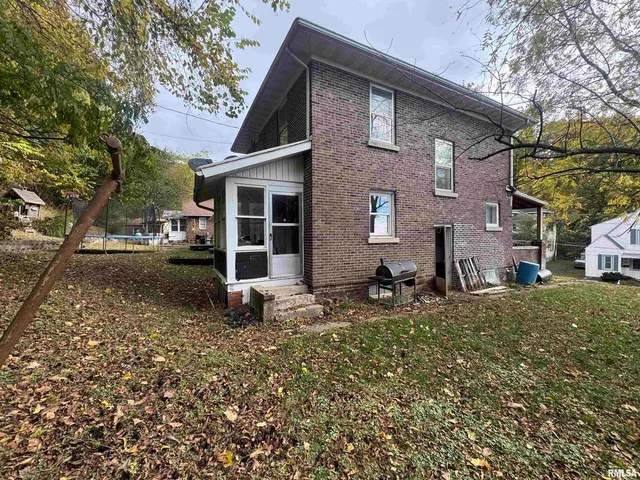 $23,900 | 111 Park Street, Savanna, IL 61074