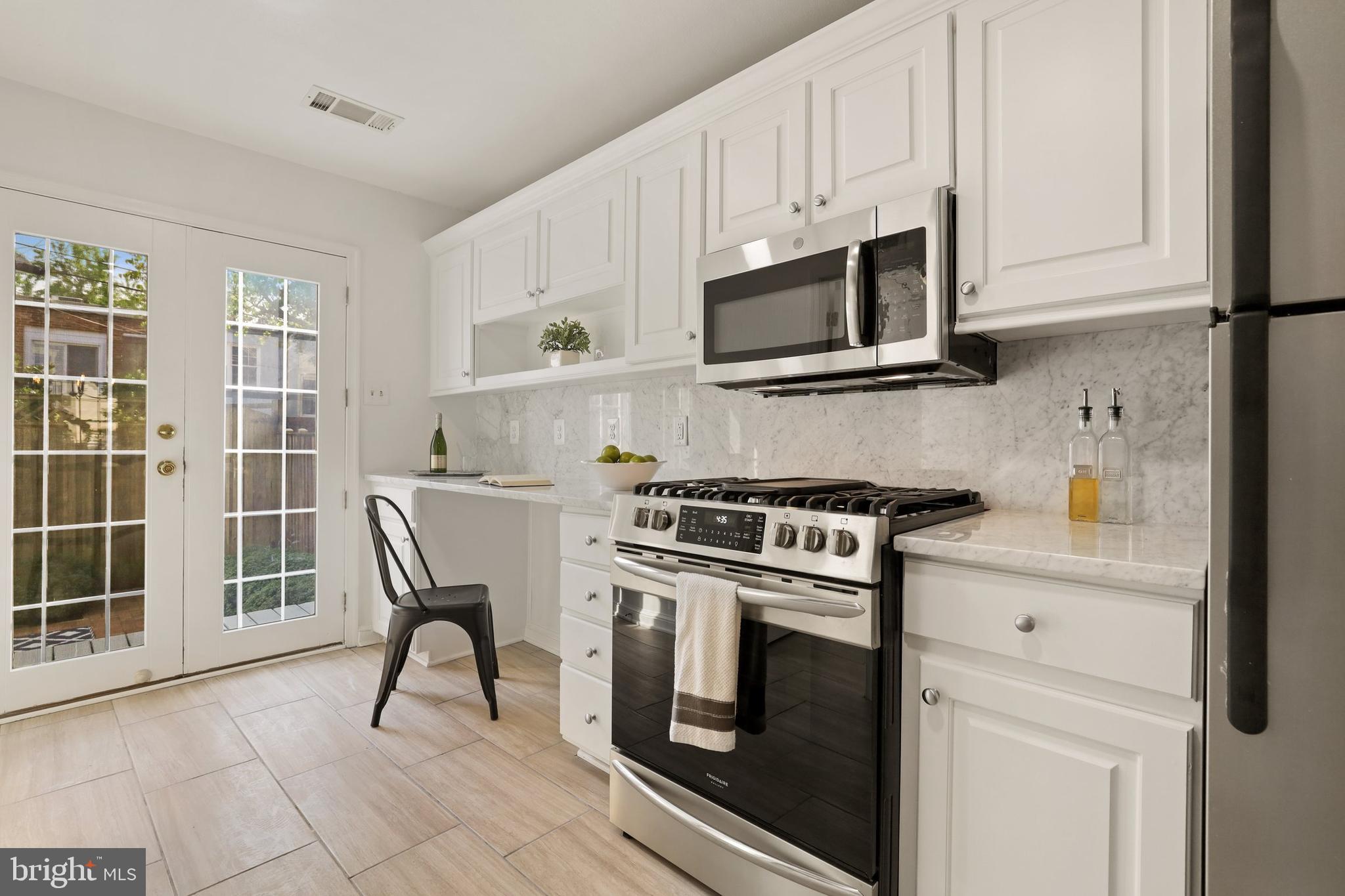 123 E Street Southeast Washington, DC 20003 - Photo 12 of 37