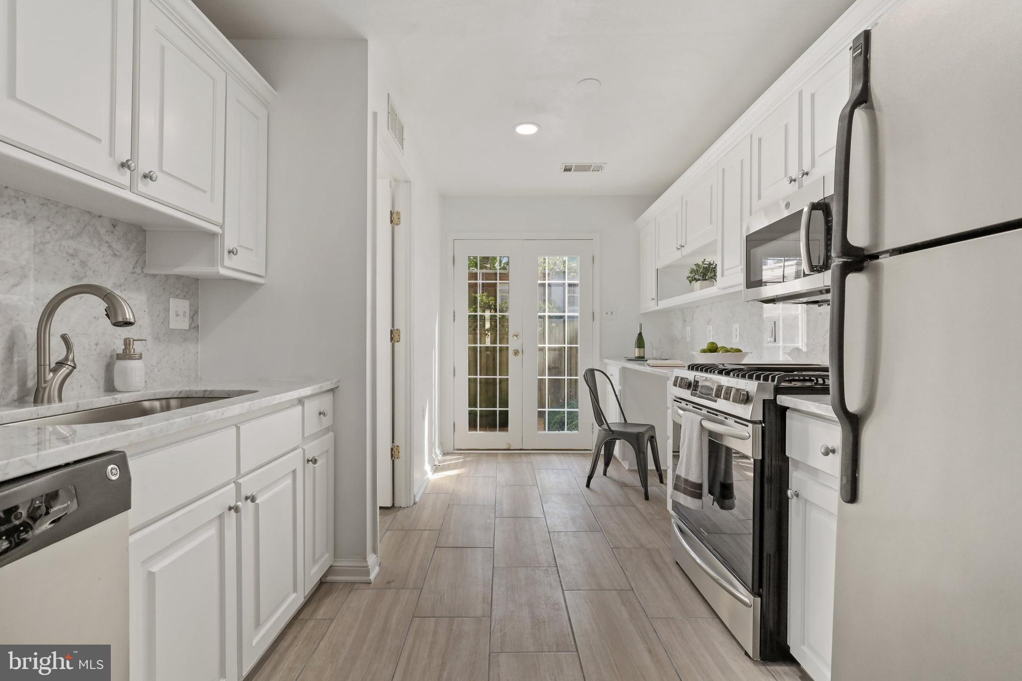 123 E Street Southeast Washington, DC 20003 - Photo 13 of 37