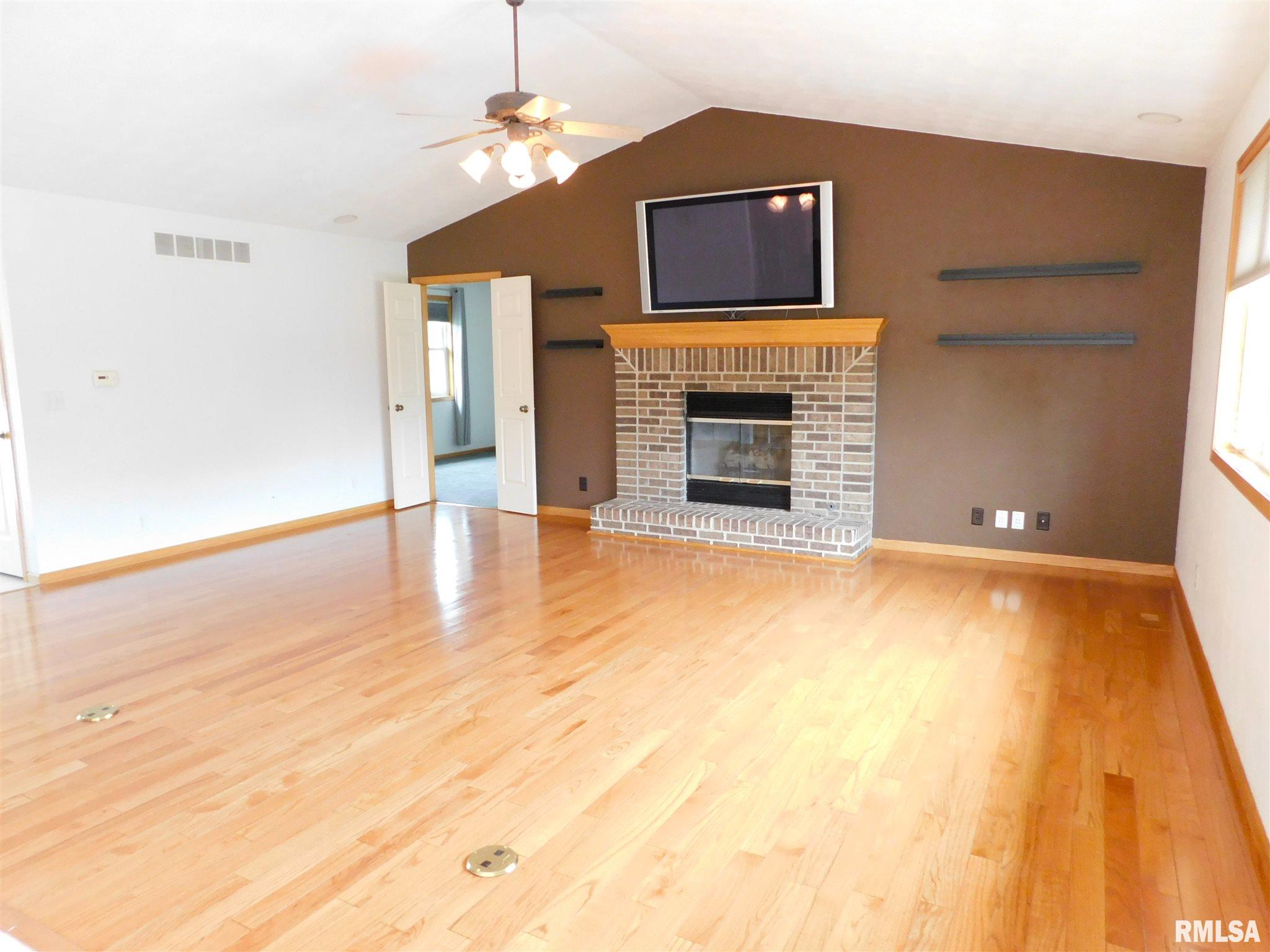 4114 South Pointe Drive Mapleton, IL 61547 - Photo 15 of 50