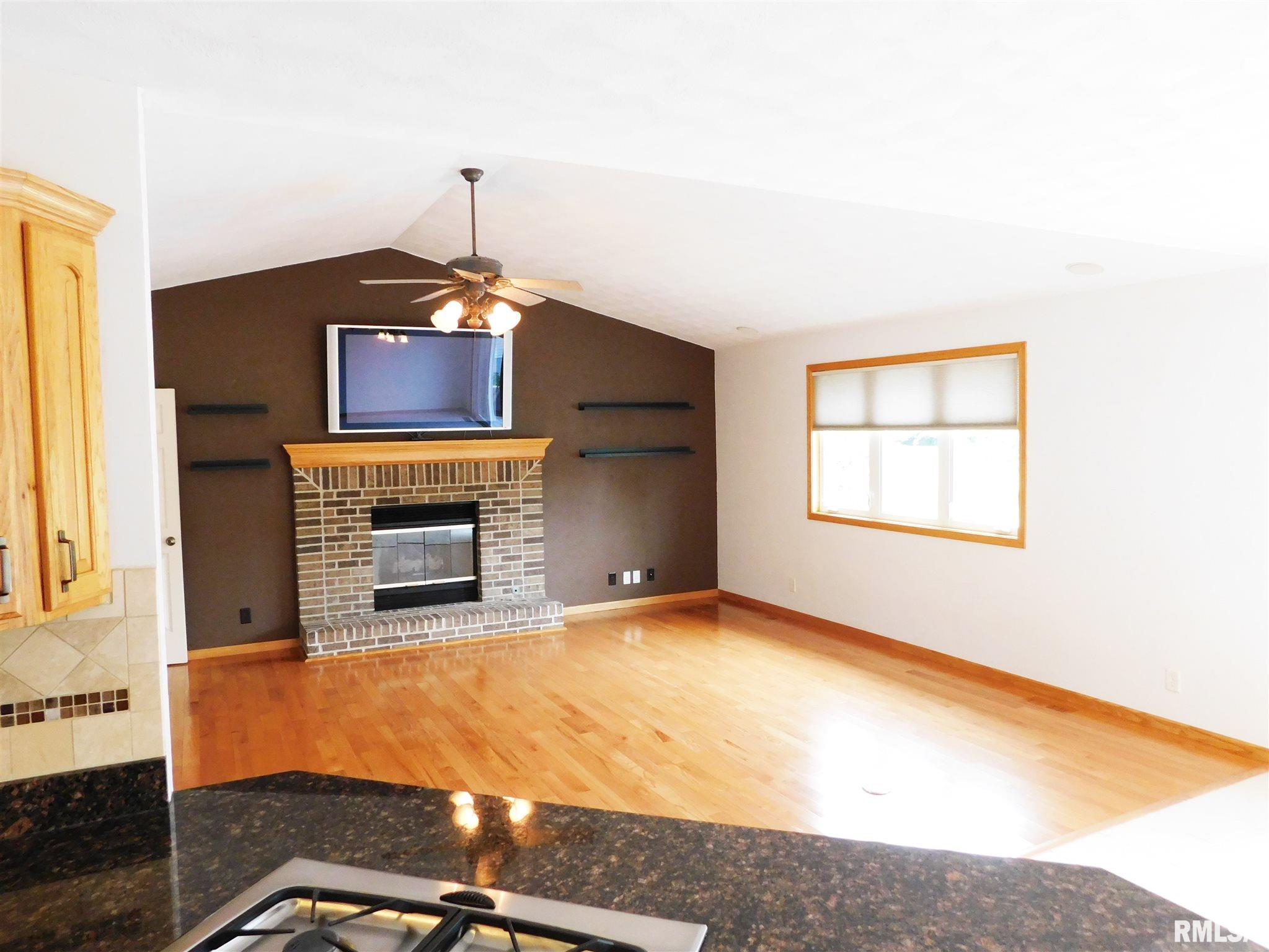 4114 South Pointe Drive Mapleton, IL 61547 - Photo 10 of 50